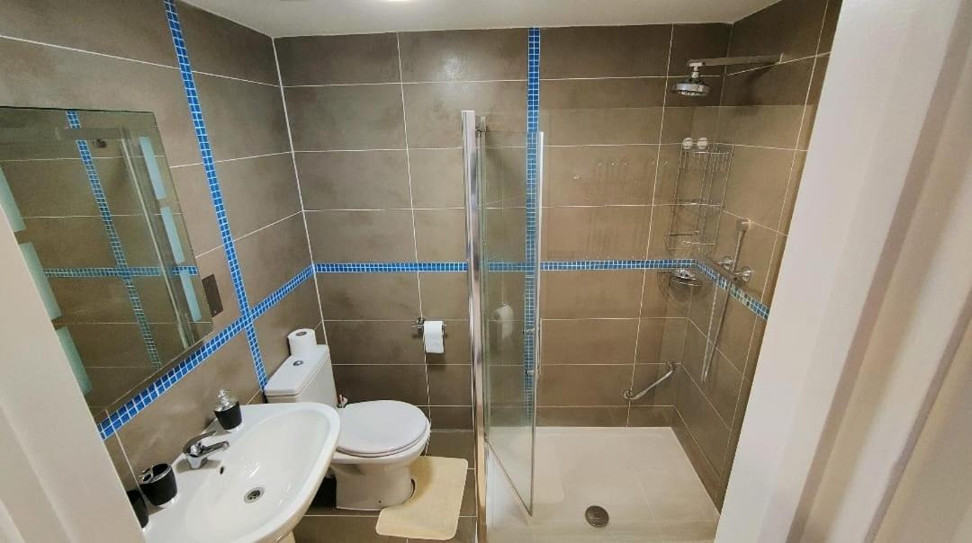 Flat 2 Wimbledon * Londra